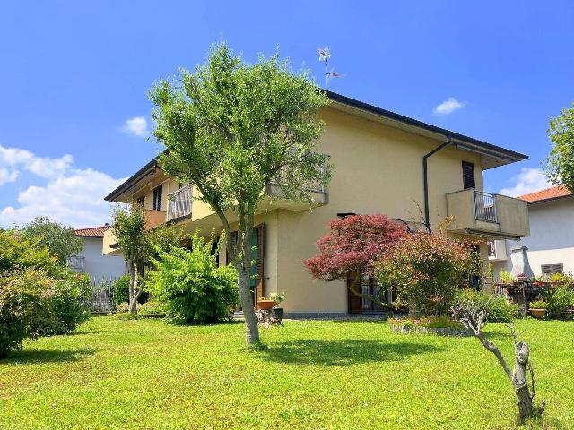 Villa in Via 4 Novembre 47, Concorezzo - Foto 1