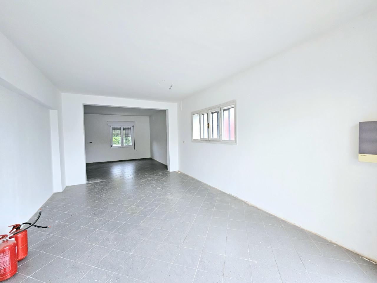 Negozio in Via Padana Inferiore, Este, {3} - Foto 2