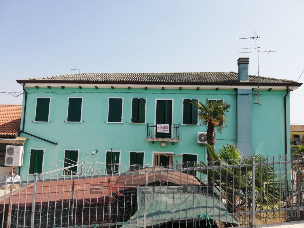 Capannone in Via G. Matteotti N. 20 Bis - Cavarzere, Cavarzere, {3} - Foto 1
