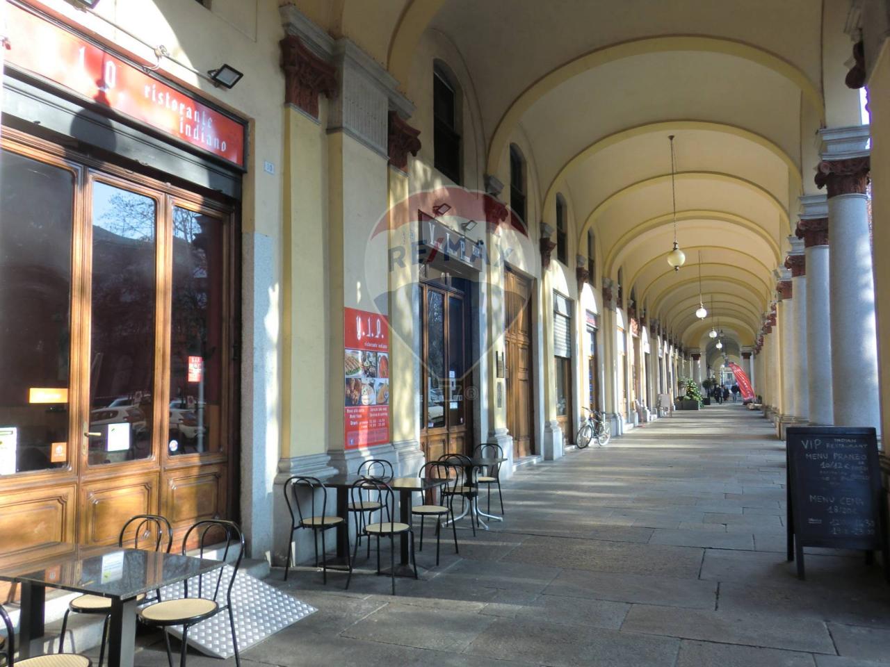 Negozio in Via XX Settembre 28/30, Novara - Foto 1