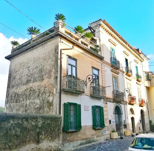 4-room flat in Via Santa Sofia, Eboli - Photo 1