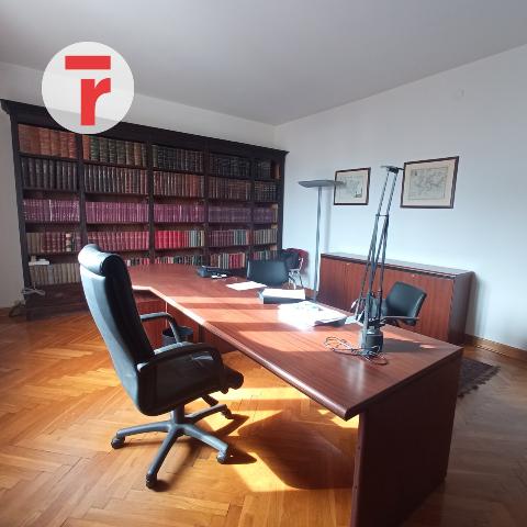 Büro in {3}, Via Altinate - Foto 1