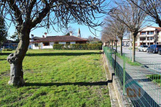 Terreno edificabile residenziale in vendita a Fiumicello Villa Vicentina