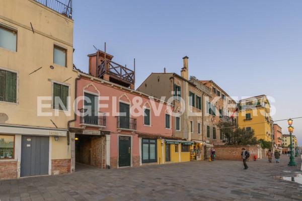 Shop in {3}, Fondamenta delle Zattere al Ponte Longo - Photo 1