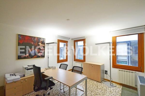 Office in {3}, Campo San Luca - Photo 1