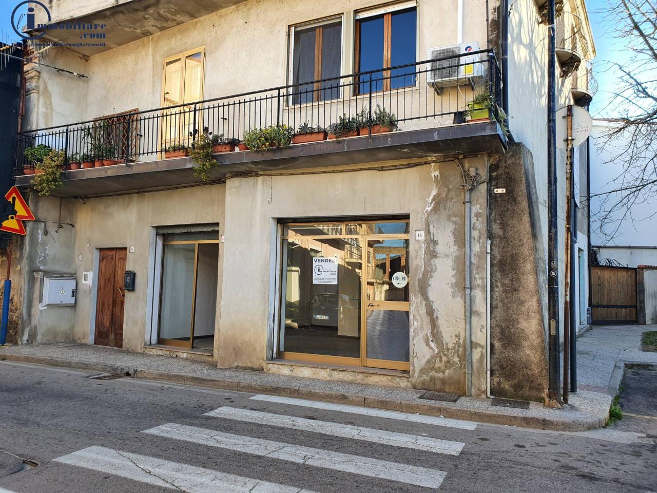 Negozio in Via Umberto, Tortolì - Foto 1