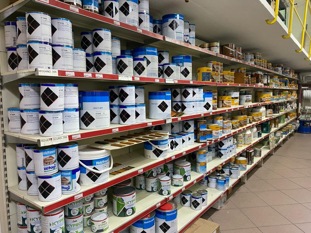 Colorificio - Ferramenta - Elettricit&agrave; in , Mozzecane, {3} - Foto 2