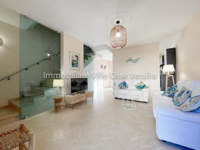 Villa in Via Genova, Viareggio - Foto 1