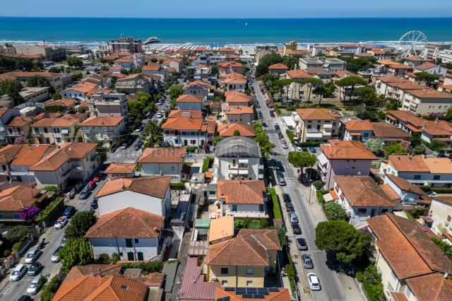 Mansion in Via Vittorio Veneto Snc, Camaiore - Photo 1