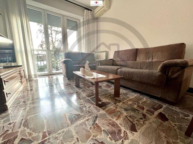 2-room flat in Via Dante, Agrate Brianza - Photo 1