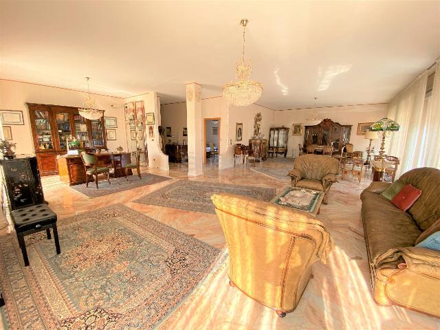 main gallery real estate image