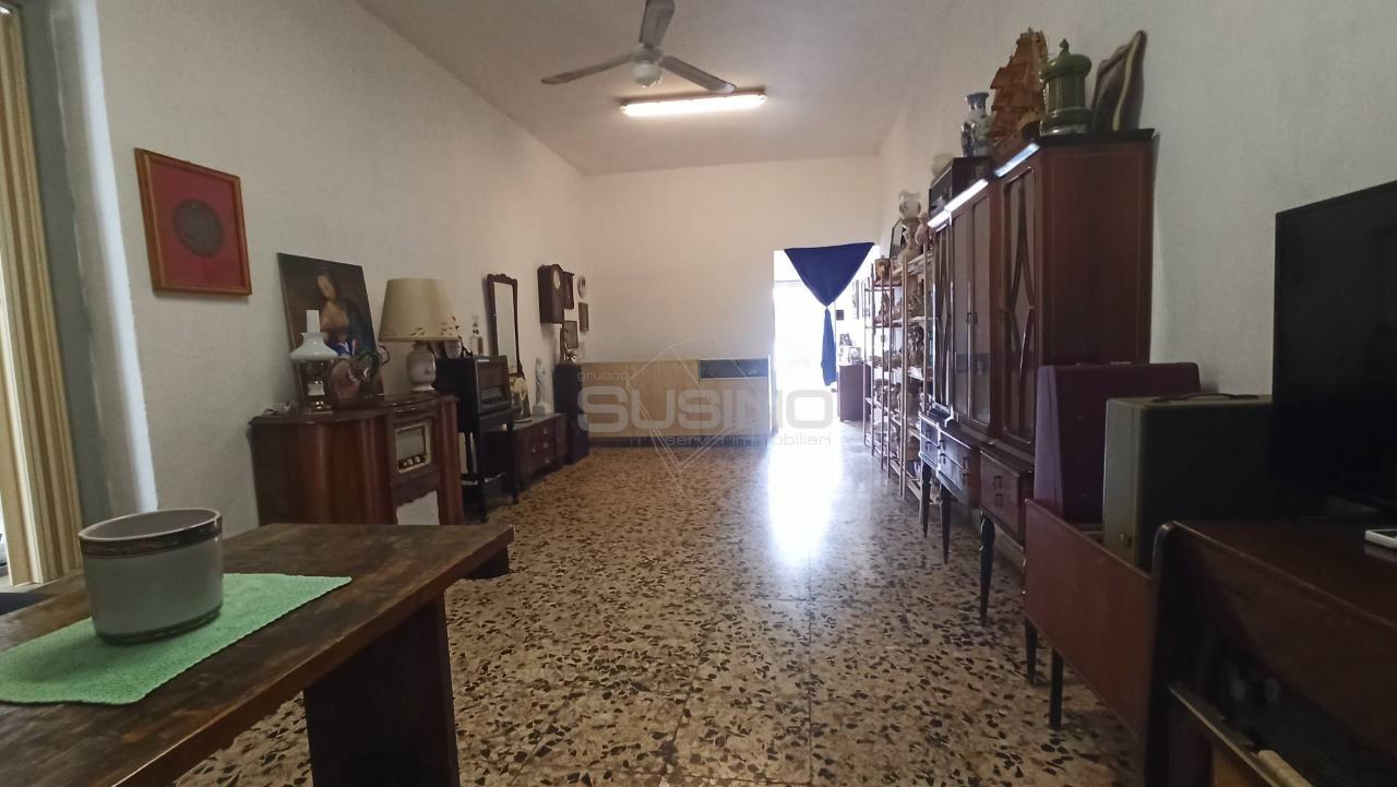 Negozio in Grottasanta, Siracusa, {3} - Foto 1