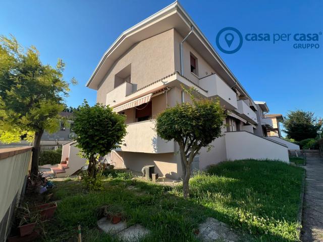 Terraced house in Via Pietro Mascagni, Rovigo - Photo 1