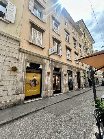 Shop, Trieste - Photo 1