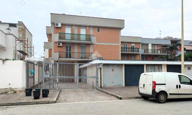 Vierzimmerwohnung in Via Ugo La Malfa 3, Margherita di Savoia - Foto 1