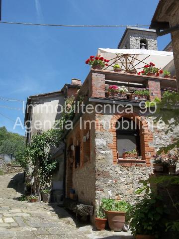 Reihenhaus in Bucine, Bucine - Foto 1