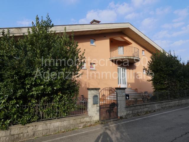 Detached house in Via La Pira, Castiglion Fibocchi - Photo 1