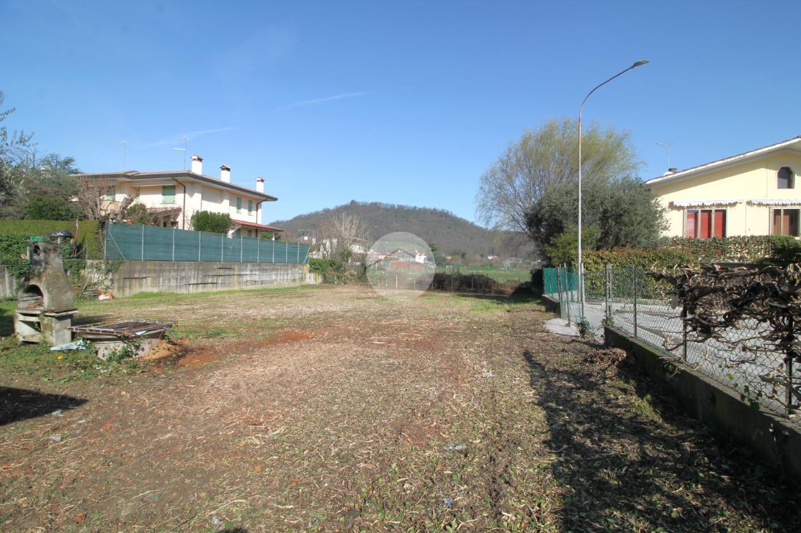 Terreno edificabile in vendita a Torreglia