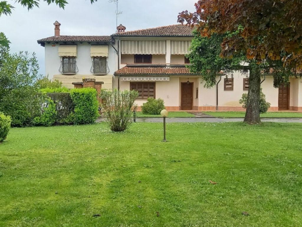 Villa a schiera in vendita a Pieve Porto Morone