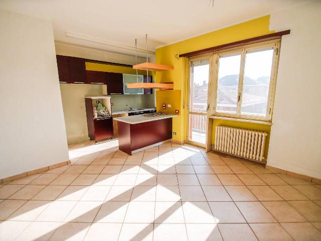 Apartament in Corso Luigi Einaudi, San Benigno Canavese - Photo 1