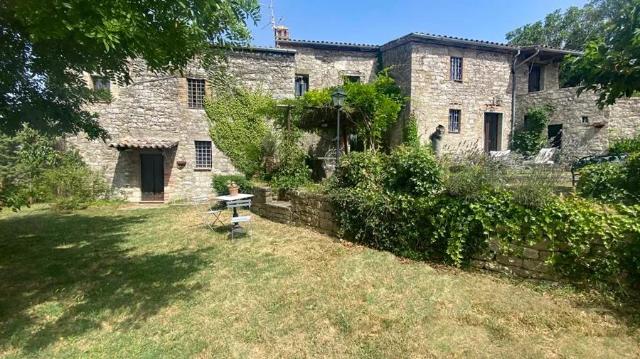 Country house or cottage, Todi - Photo 1