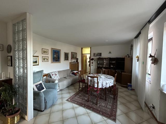 3-room flat in Via Centrale Ravina, Trento - Photo 1