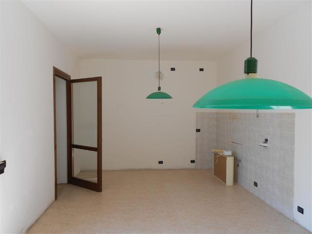 2-room flat in {3}, - Photo 1