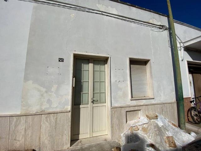 Quadrilocale in Via Case Nuove, 20, Manduria - Foto 1