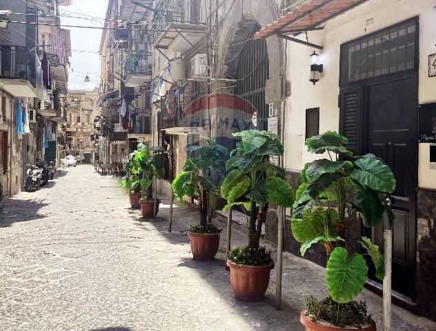 Quadrilocale in Via Peppino De Filippo, Napoli - Foto 1