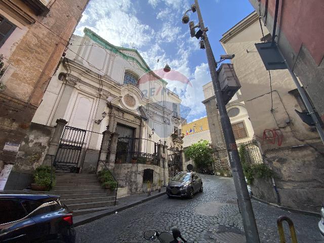 2-room flat in Vico Politi 24, Napoli - Photo 1