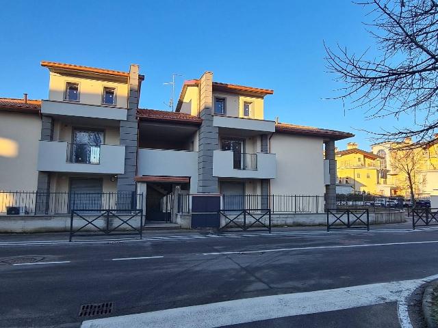 Penthouse in Piazza della Vittoria, Lodi - Photo 1