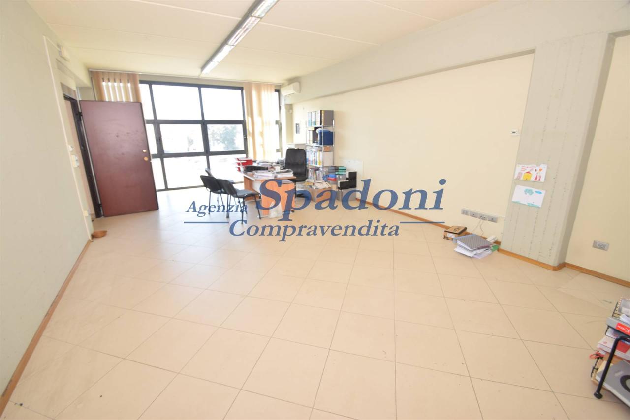 Laboratorio in , Massa E Cozzile, {3} - Foto 1
