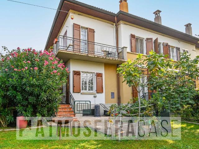 Mansion in Via Piave 7, Dalmine - Photo 1