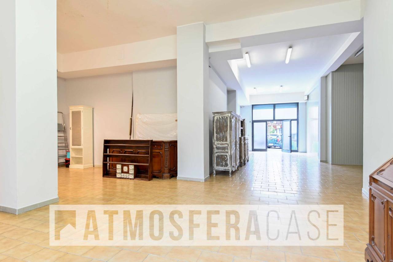 Negozio in Via Don Luigi Palazzolo 15, Bergamo, {3} - Foto 1