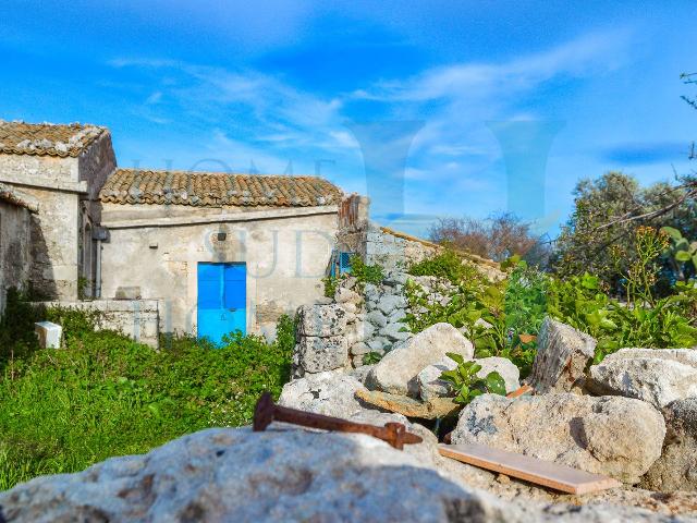 Country house or cottage, Noto - Photo 1