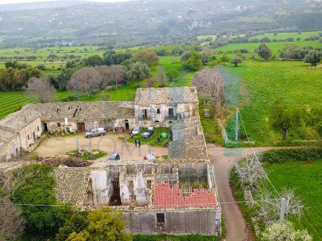 Country house or cottage, Noto - Photo 1