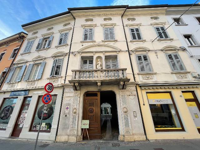 Dreizimmerwohnung in Piazza Vittoria 14, Gorizia - Foto 1