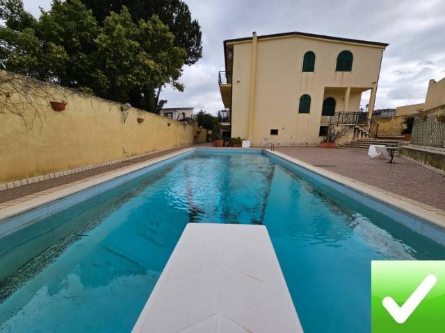 Villa in Via Longitudinale 94, Reggio di Calabria - Foto 1