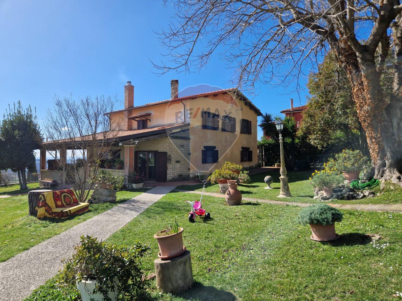 Casa indipendente in vendita a Poggio Mirteto