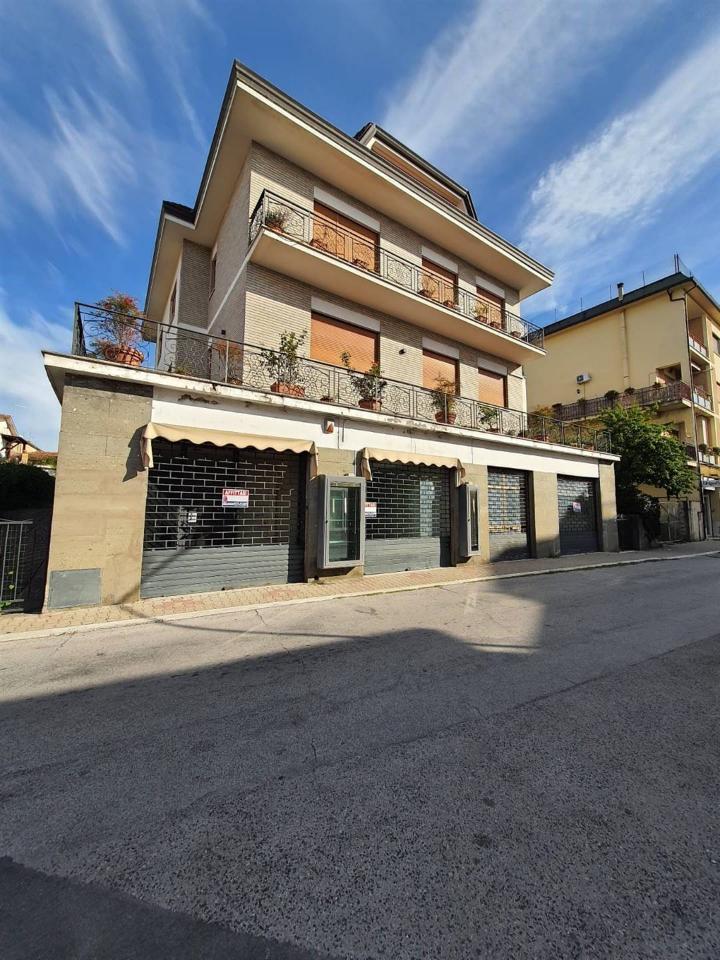 Negozio in Via Alfieri, Ceprano, {3} - Foto 1