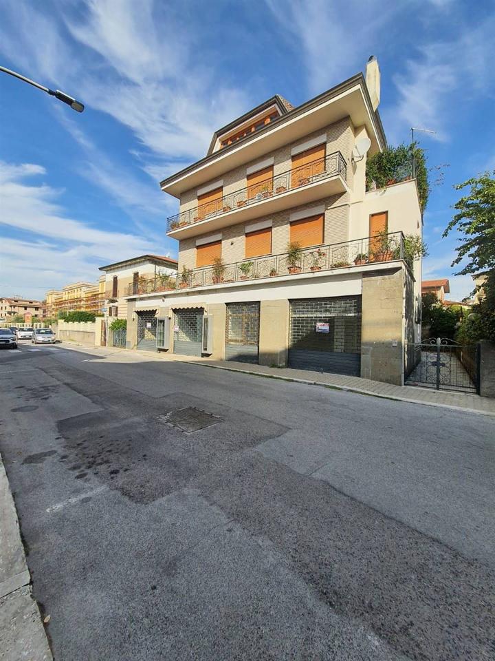 Negozio in Via Alfieri, Ceprano, {3} - Foto 2