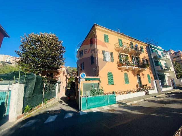 4-room flat in Via Lombardia 52, Lavagna - Photo 1