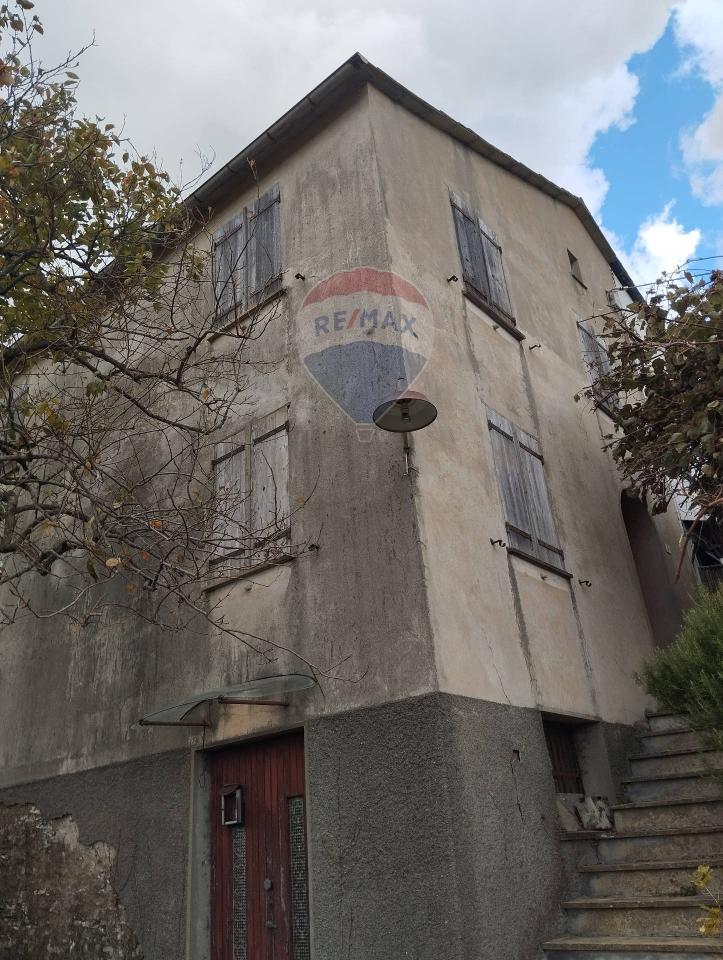 Casa indipendente in vendita a Favale Di Malvaro