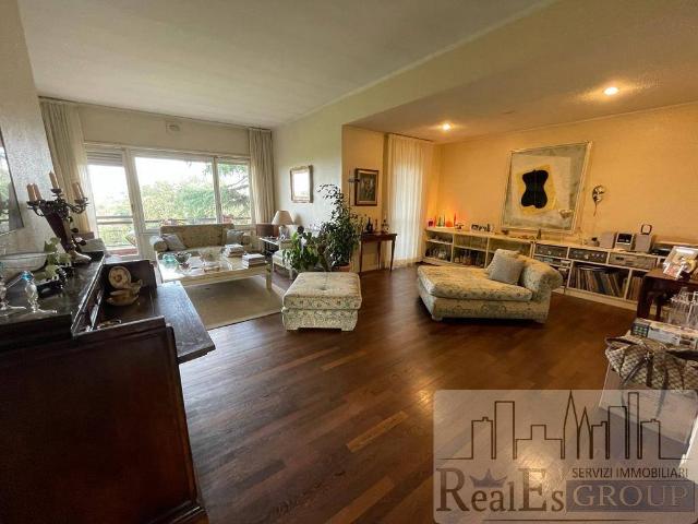 main gallery real estate image