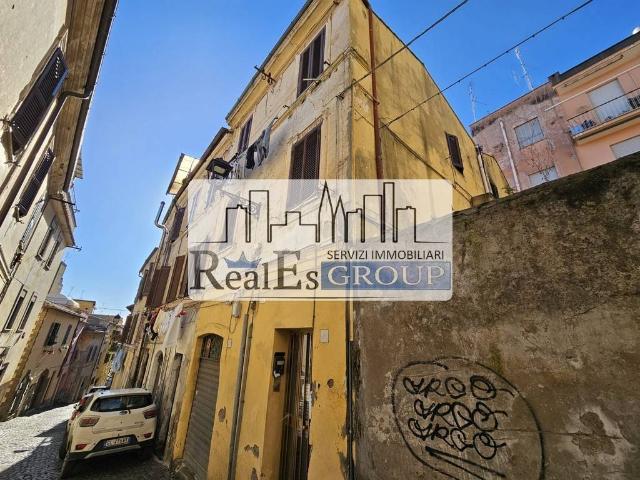 2-room flat in Via Portella 20, Velletri - Photo 1