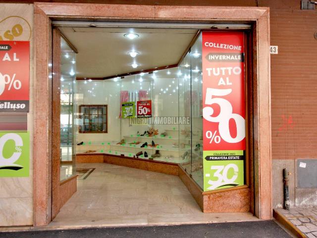 Shop in {3}, Via Genova - Photo 1