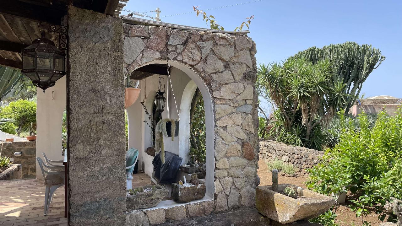 Casa indipendente in vendita a Pantelleria