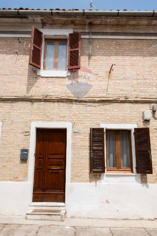 Vierzimmerwohnung in Via Michelangelo 44, Osimo - Foto 1