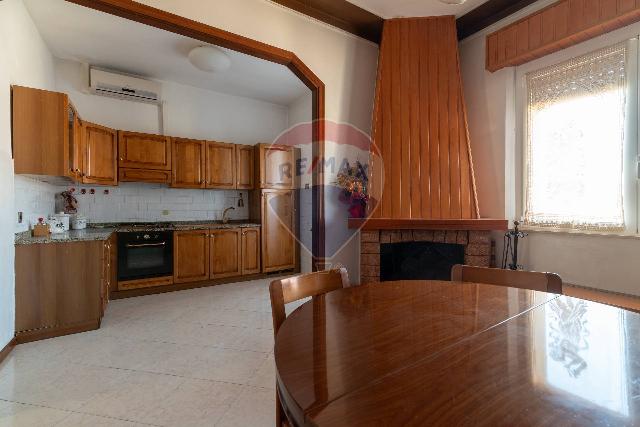 4-room flat in Via Matteotti 160, Cupramontana - Photo 1