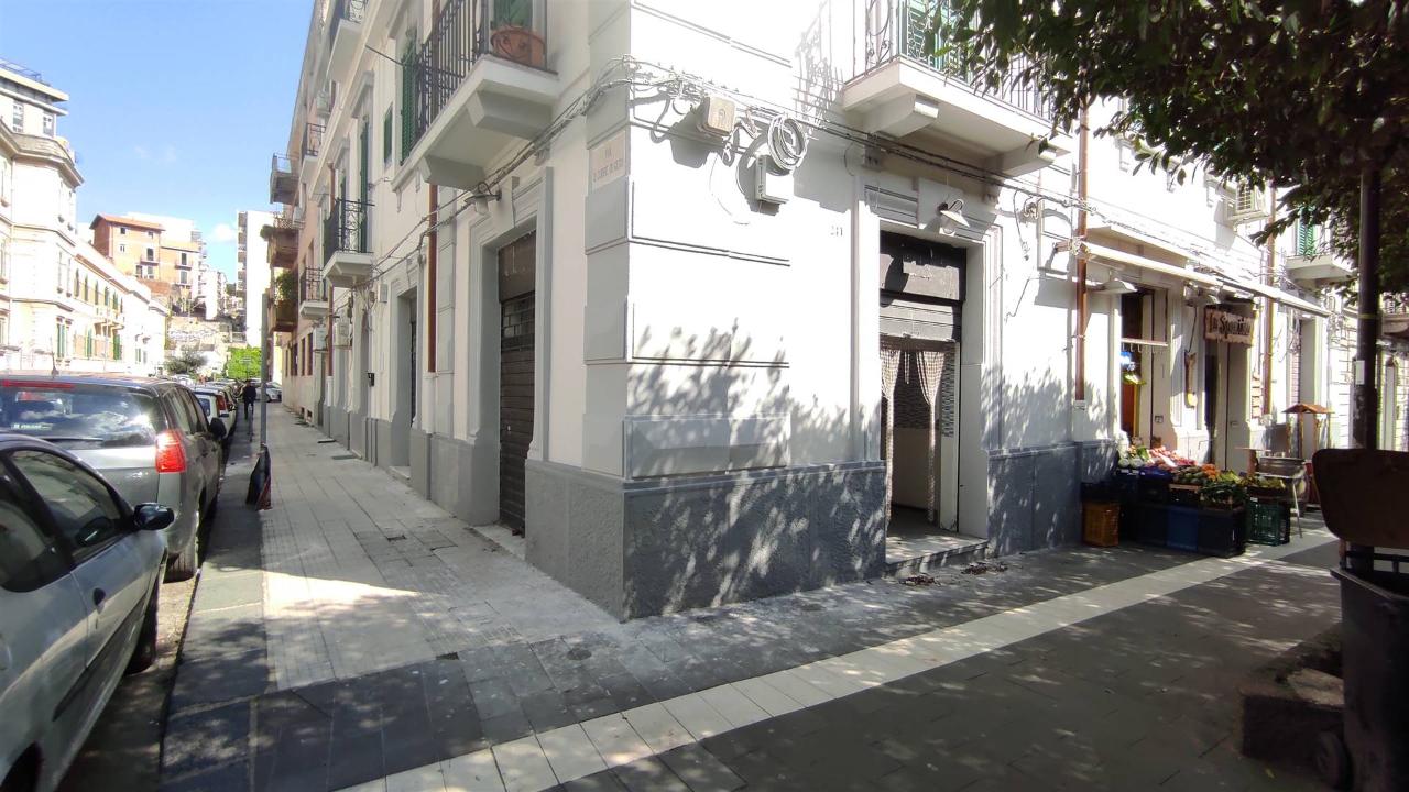 Negozio in Via Tommaso Cannizzaro, Messina, {3} - Foto 1